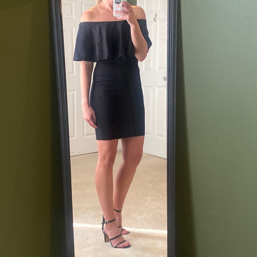 Black Body-con Dress - off the shoulder